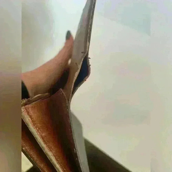 Louis Vuitton Authentic Monogram Sarah Wallet (Has Lots Of Wear) - Picture 12 of 13